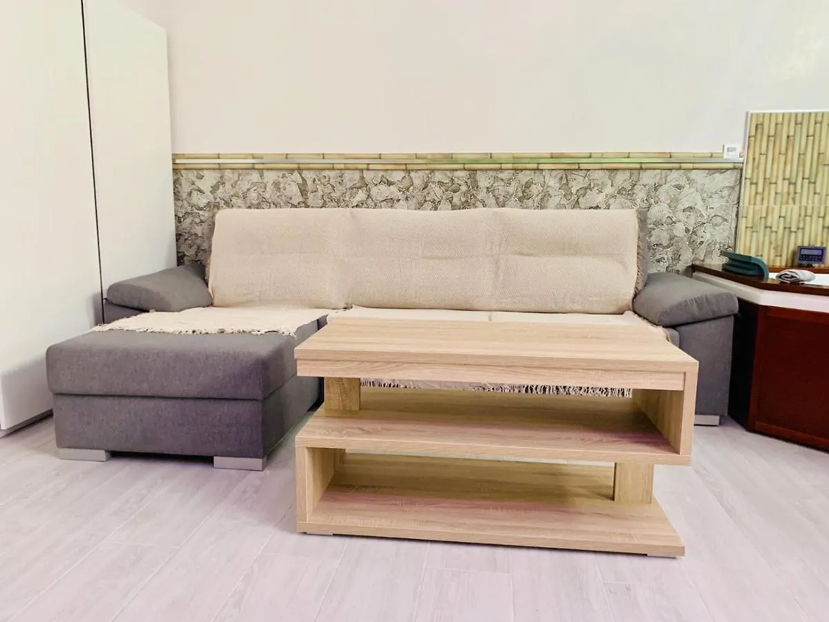 Apartment Ferienwohnung Lolf With Jacuzzi In Málaga