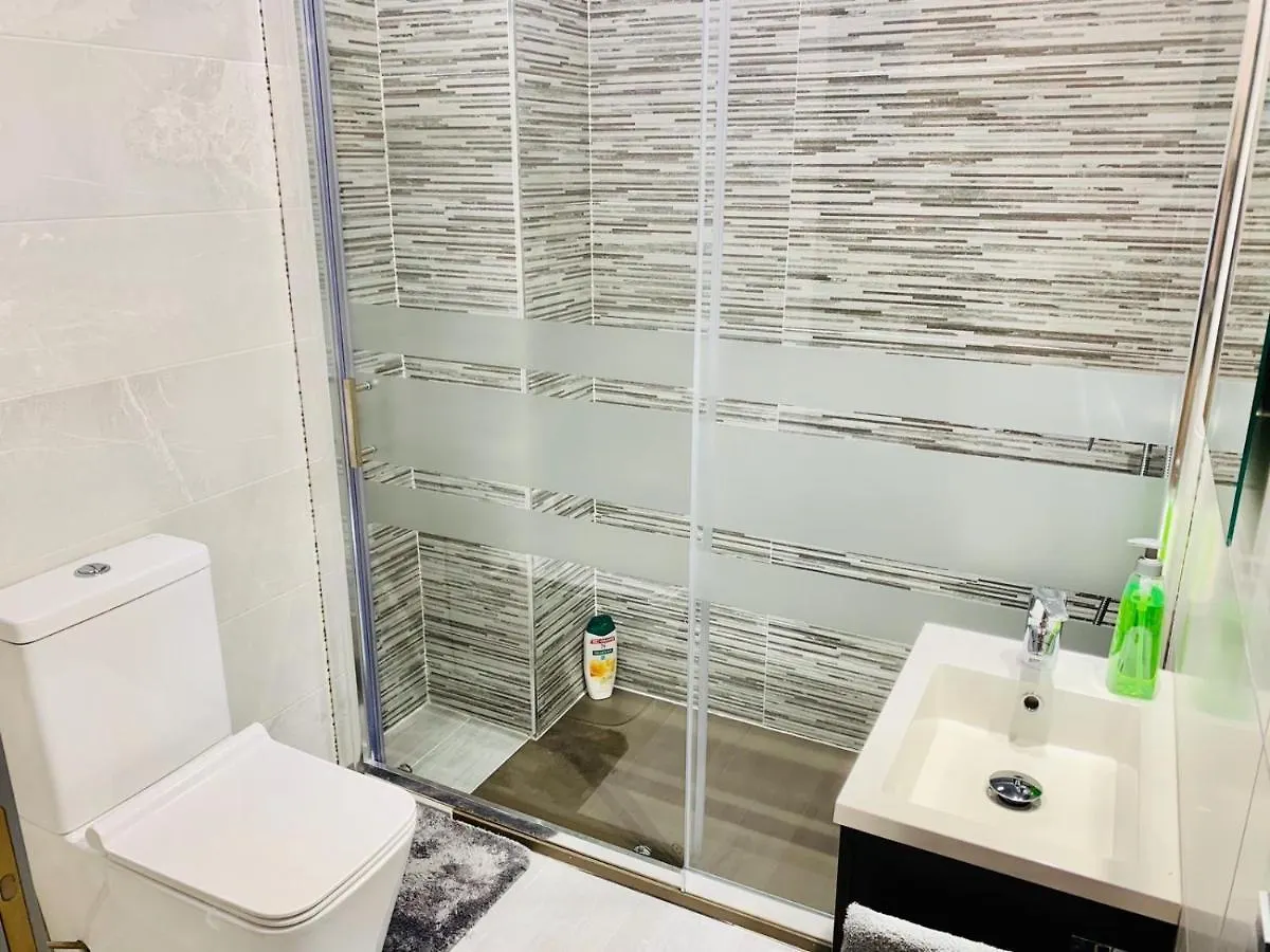 Lolf With Jacuzzi In Malaga Apartment 0*,